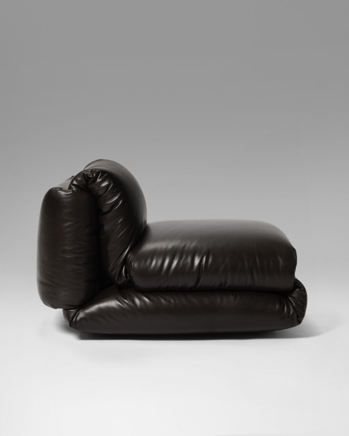 Abrazo Lounge Chair